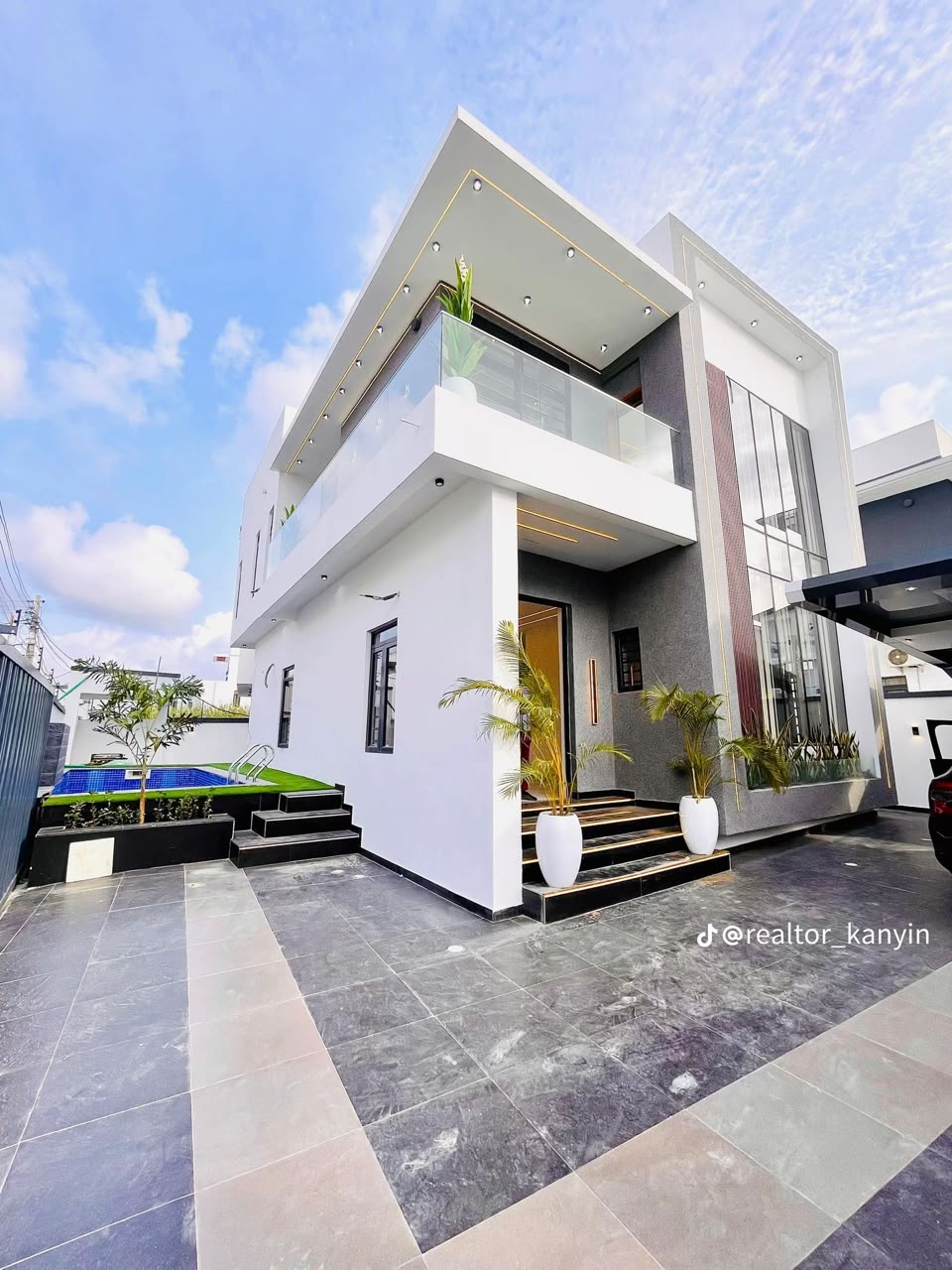 Luxury 4 Bedroom Duplex